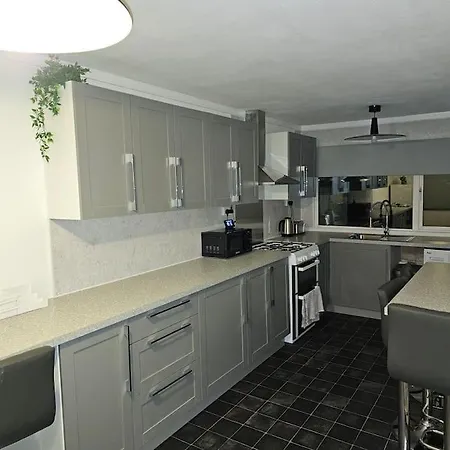 Airport,Nec,Jlr,Bham. Entire House 5 Beds. Villa Birmingham Exterior photo