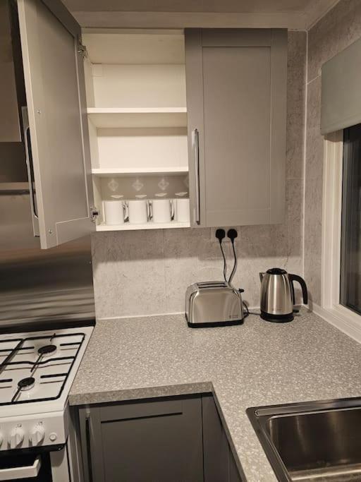 Airport,nec,jlr,bham. Entire House 5 Beds. Birmingham