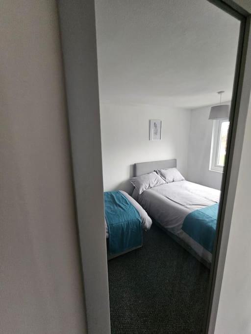 Holiday home Airport,nec,jlr,bham. Entire House 5 Beds.